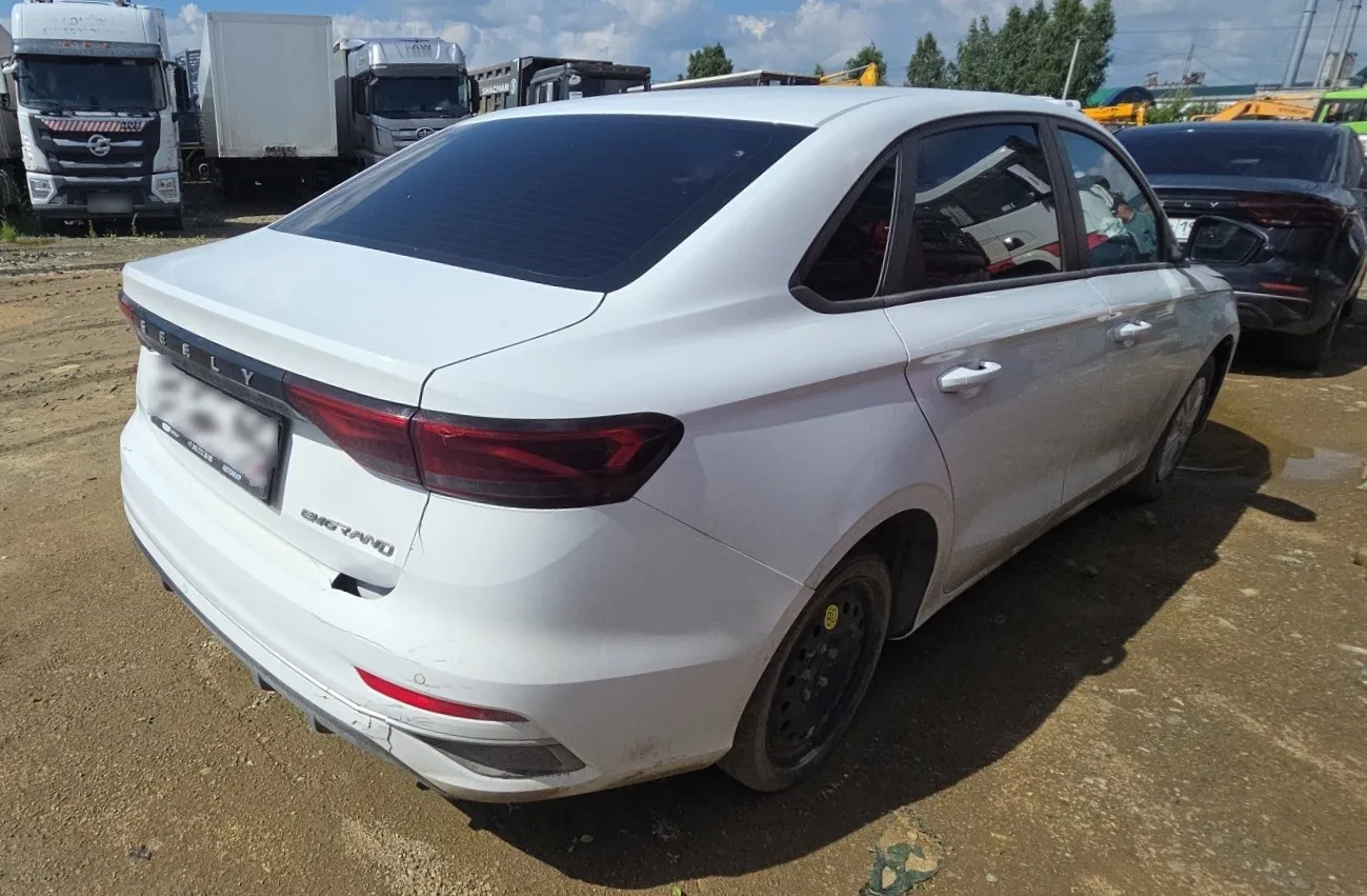 Geely EMGRAND, фото 3