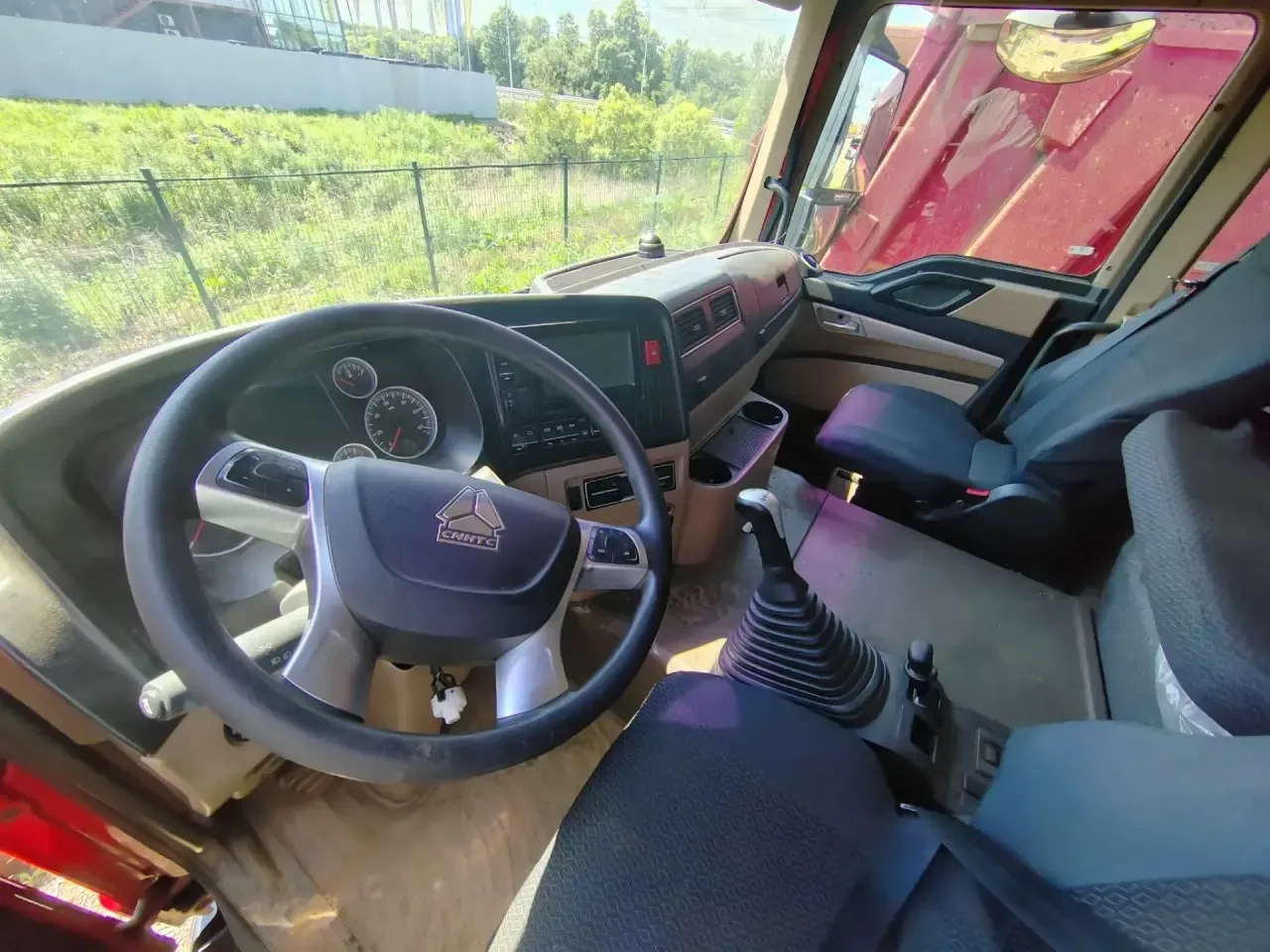 HOWO T5G 6x4 Самосвал, фото 5