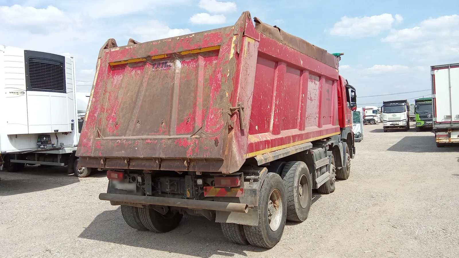Volvo FMX 8x4 Самосвал, фото 3