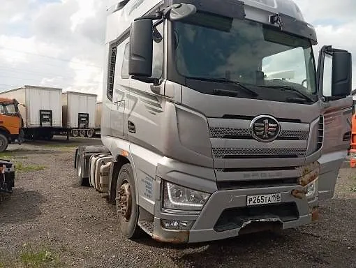 FAW J7 4x2 Седельный тягач, фото 2
