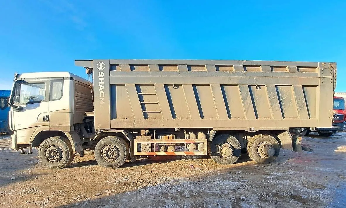 Shacman SX* 8x4 Самосвал, фото 2