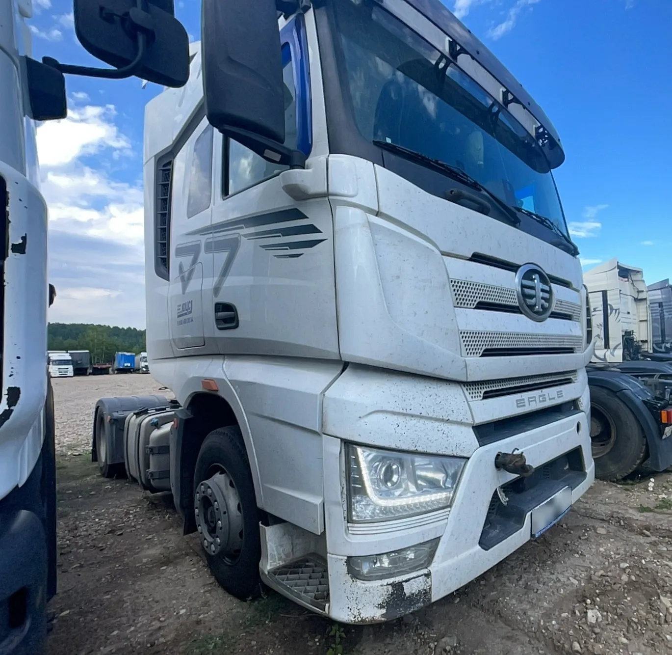 FAW J7 4x2 Седельный тягач, фото 2
