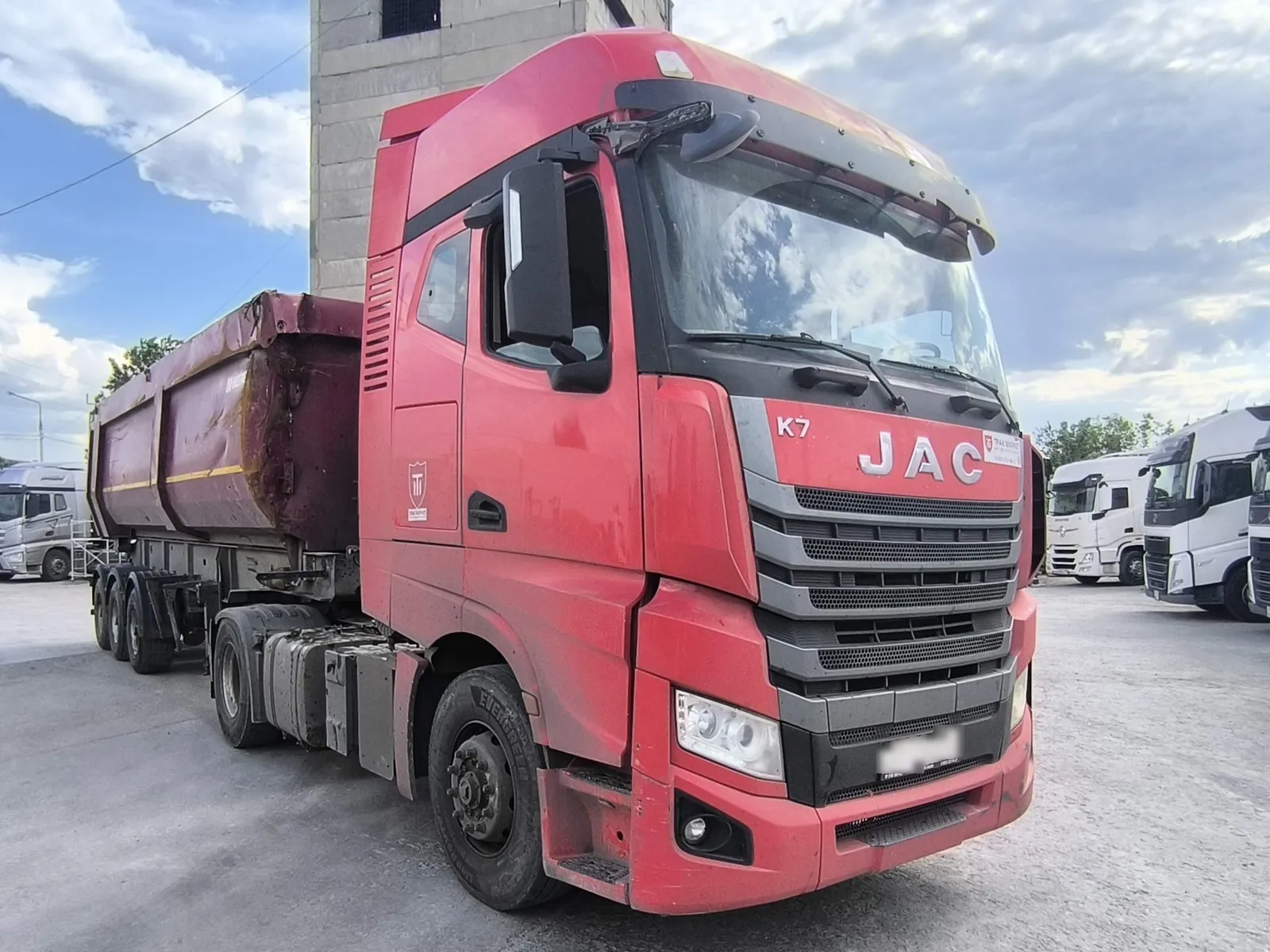 JAC K7 4x2 Седельный тягач, фото 2