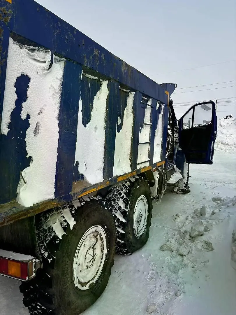 Ural 5557 6x6 Самосвал, фото 4