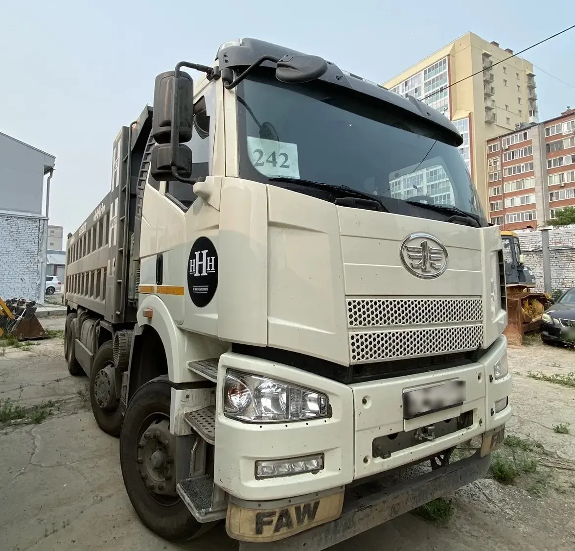FAW J6 8x4 Самосвал, фото 2
