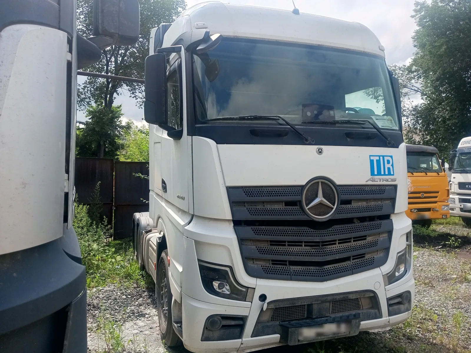 Mercedes-Benz Actros 6x4 Седельный тягач, фото 2