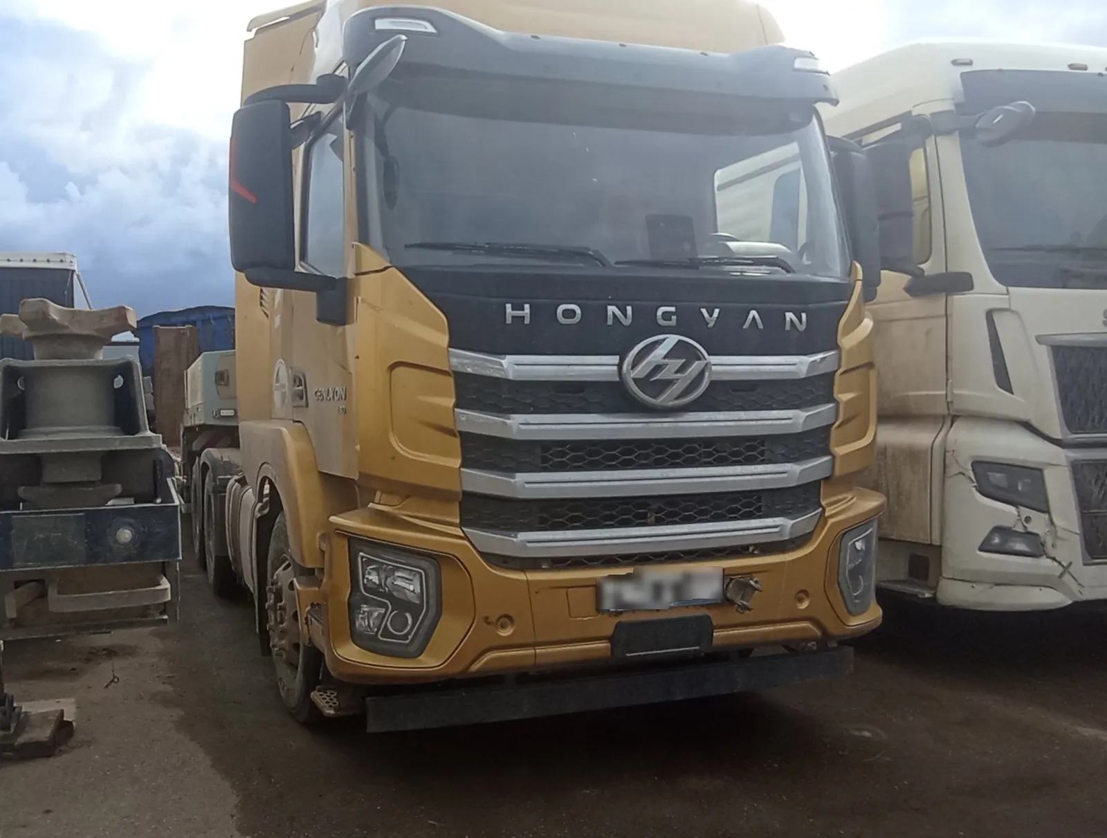 HONGYAN CQ* 6x4 Седельный тягач, фото 2