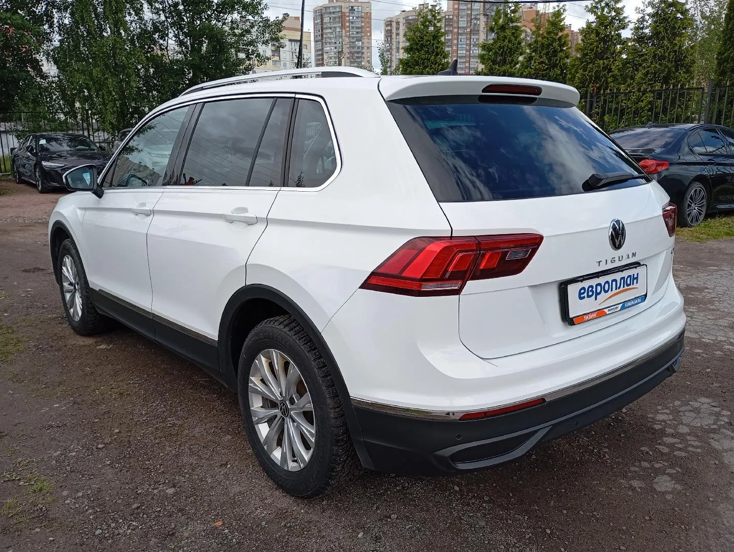 Volkswagen Tiguan Статус 2.0Т 180 л.с. АТ полный привод, фото 4