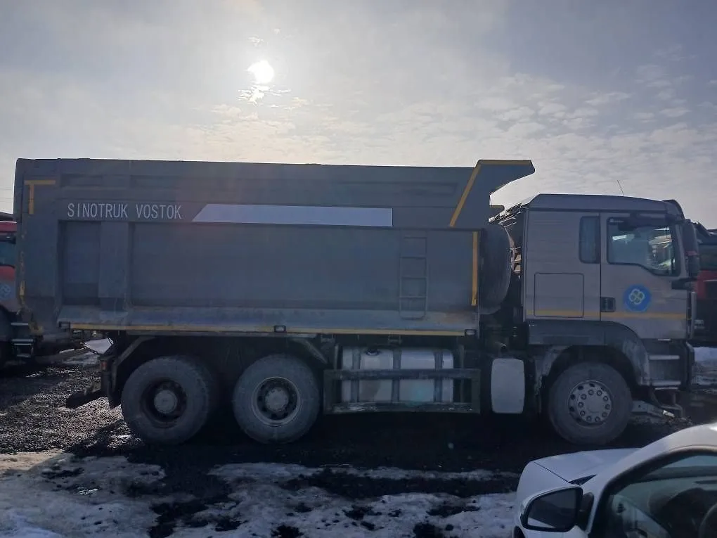 Sitrak C7H 6x4 Самосвал, фото 5