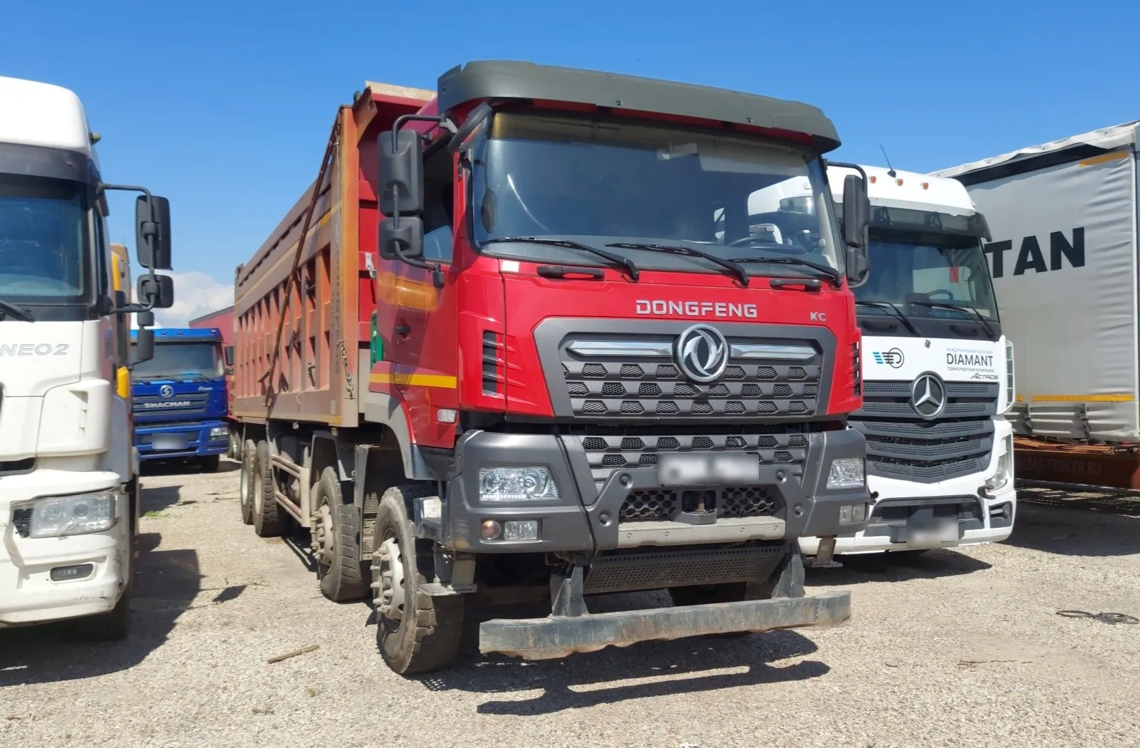 DONGFENG KC 8x4 Самосвал, фото 2