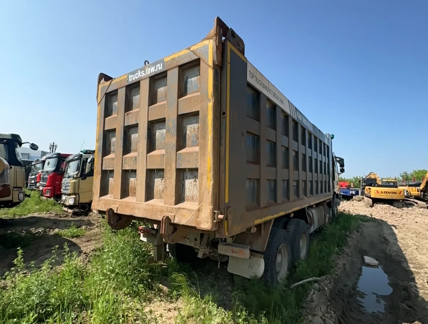 FAW CA 3310 8x4 Самосвал, фото 3