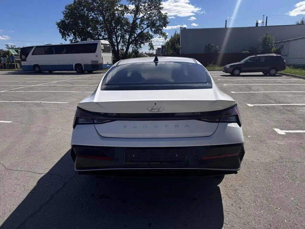 Hyundai ELANTRA, фото 4