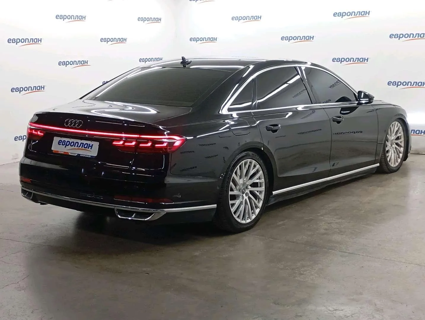 Audi A8 L 3.0 55 TFSI quattro Business LWB tiptron, фото 3