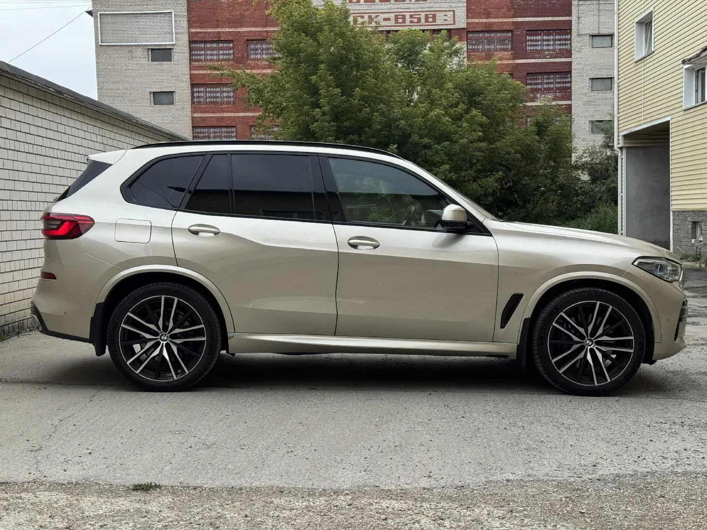 BMW X5 xDrive50i, фото 4