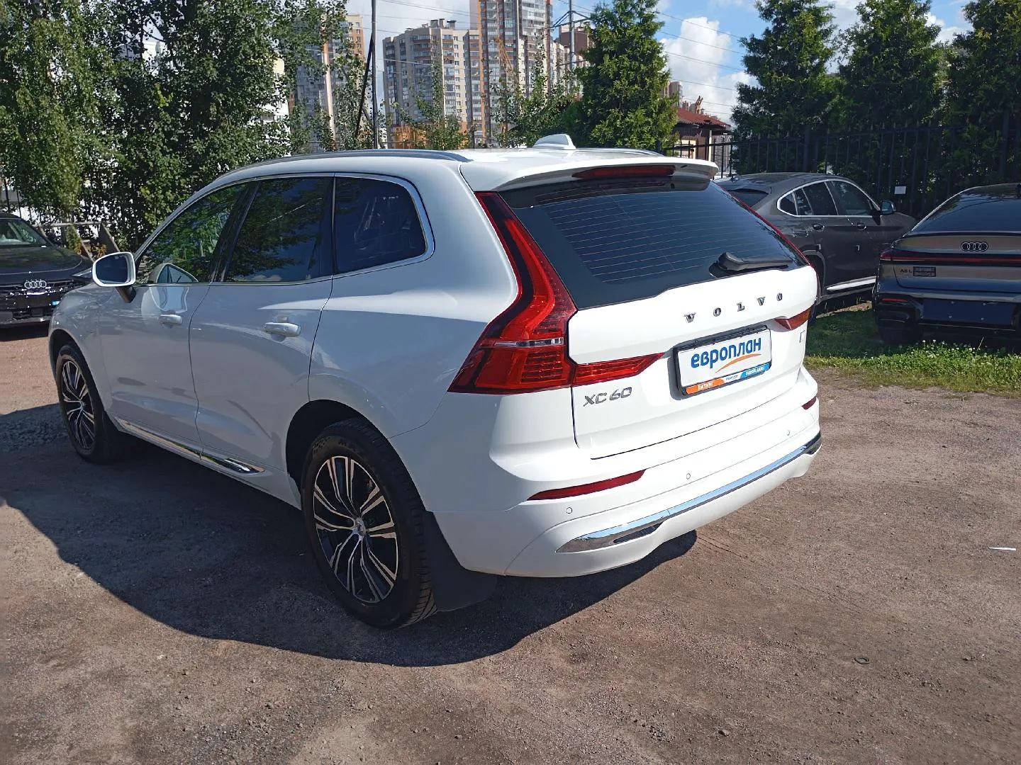 Volvo XC60 Т8 Речардж Инскрипшн АТ, фото 4