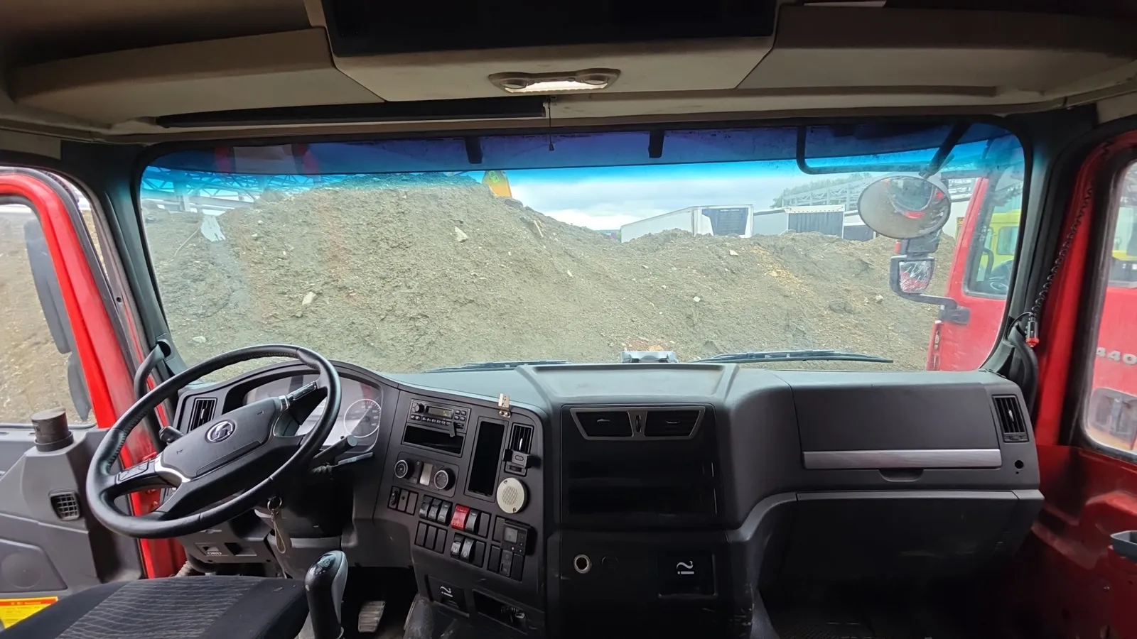 Shacman SX* 8x4 Самосвал, фото 5