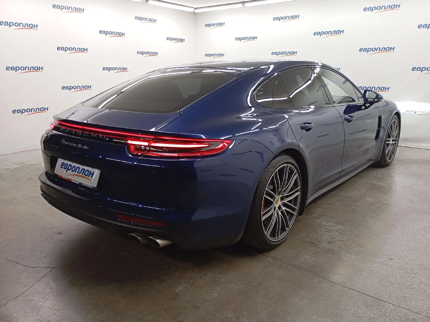 Porsche Panamera 4.0 Turbo Sport Turismo, фото 3