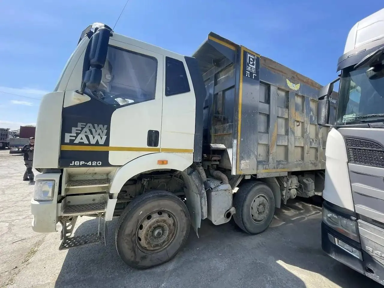 FAW J6 8x4 Самосвал, фото 4