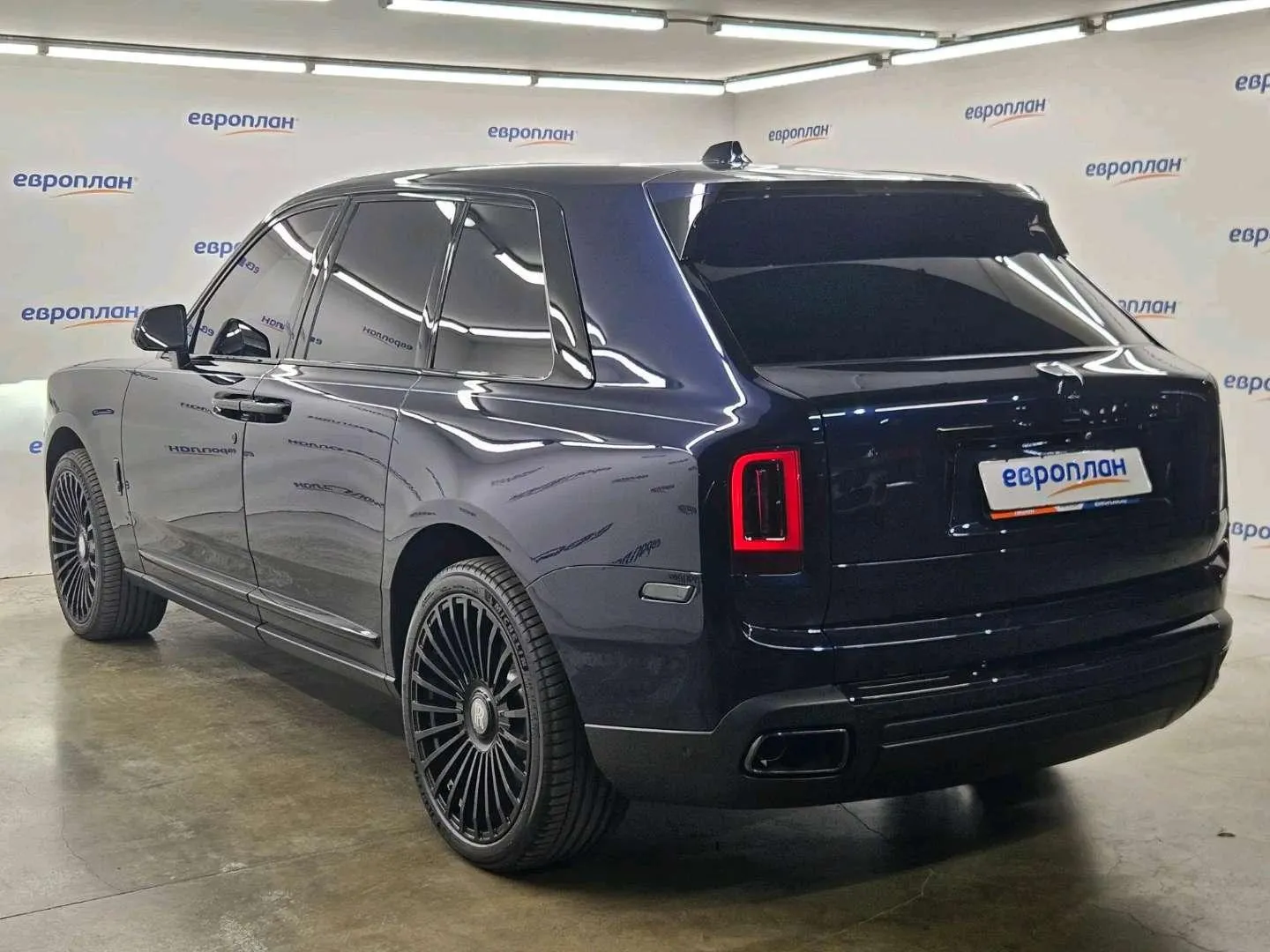 Rolls-Royce Cullinan V12 Black Badge auto, фото 4