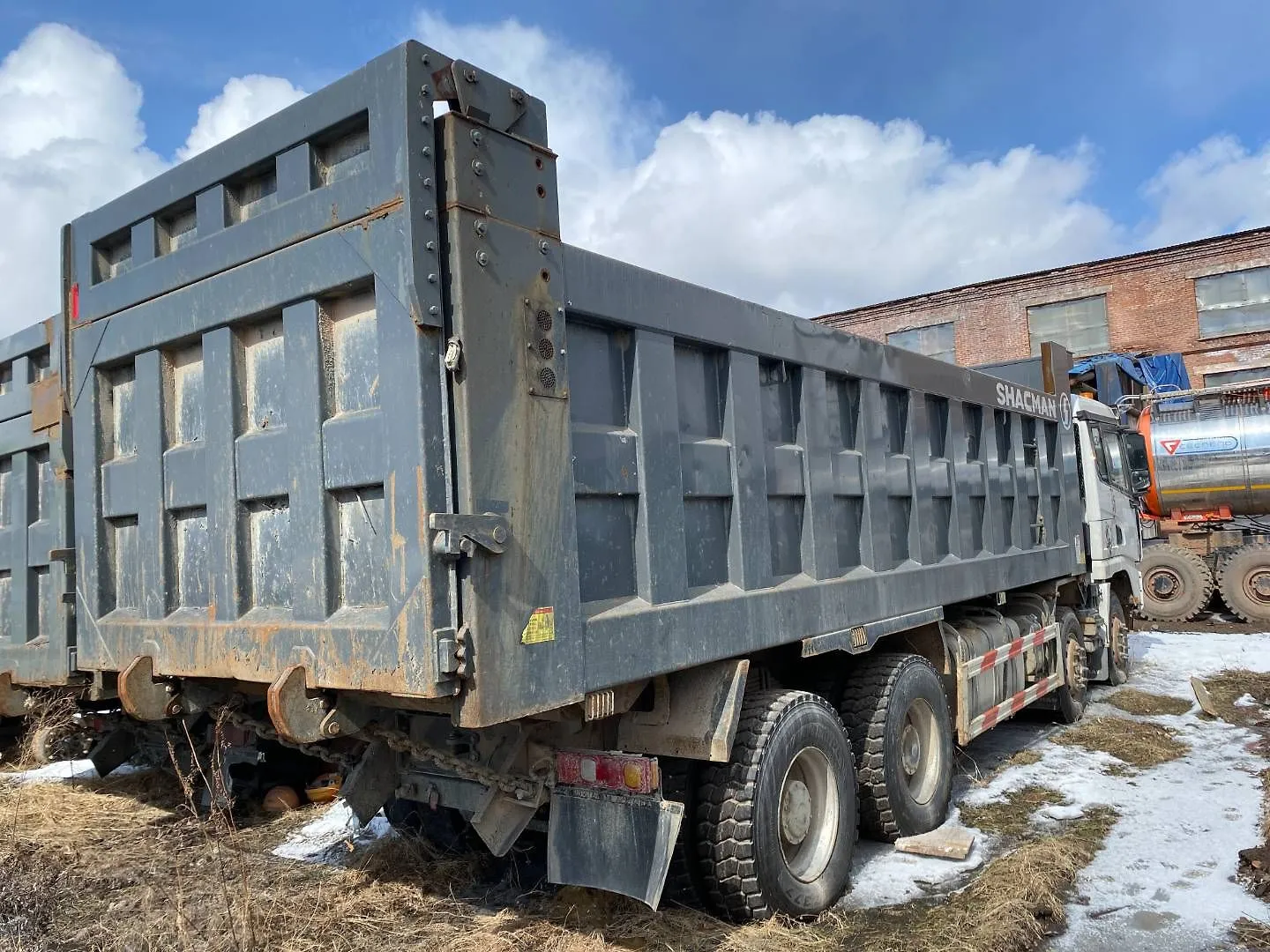 Shacman SX* 8x4 Самосвал, фото 3