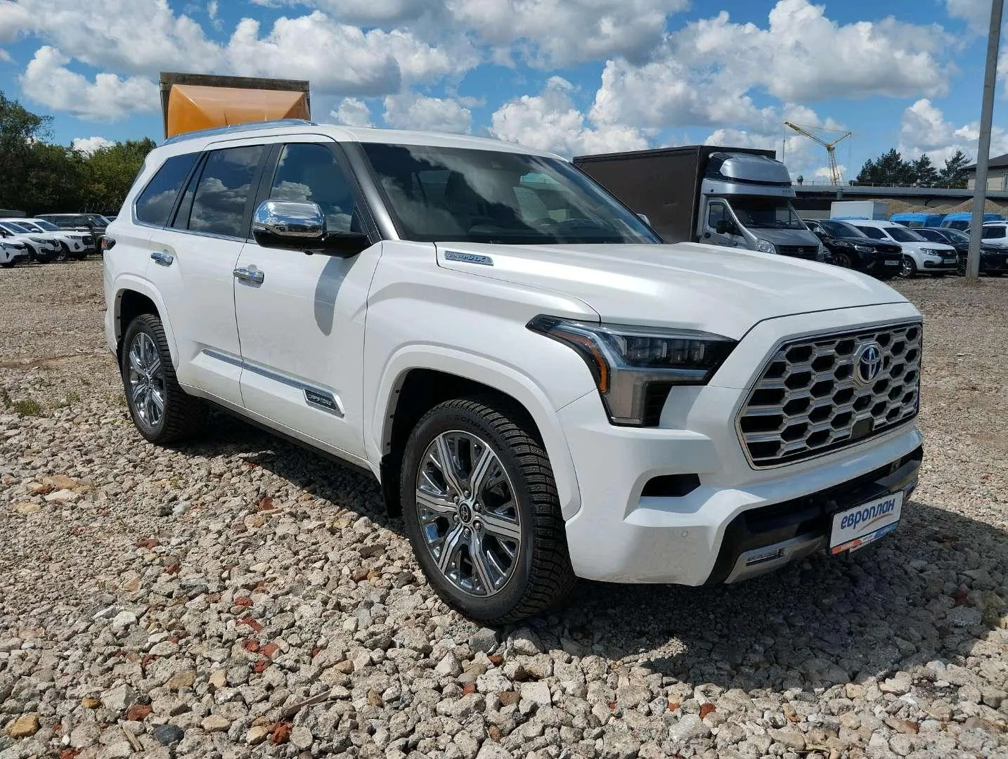 Toyota Sequoia Кэпстоун полный привод В6 гибрид, фото 2