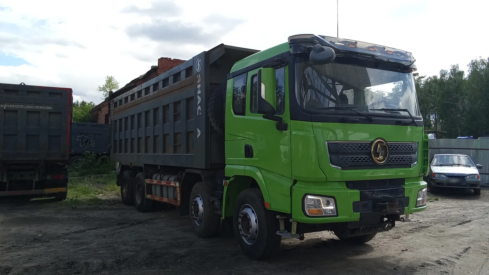Shacman SX* 8x4 Самосвал, фото 2