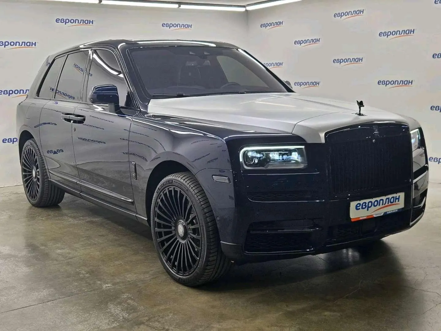 Rolls-Royce Cullinan V12 Black Badge auto, фото 2