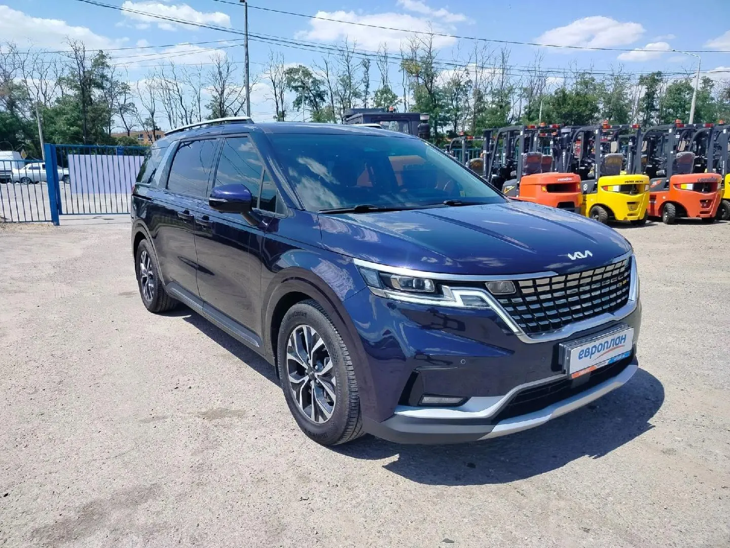 Kia Carnival Престиж 2.2 дизель АТ, фото 2