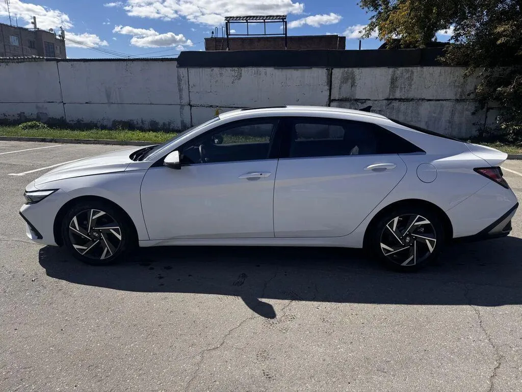 Hyundai ELANTRA, фото 2