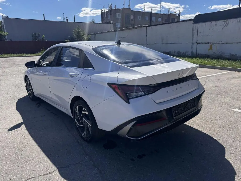 Hyundai ELANTRA, фото 3