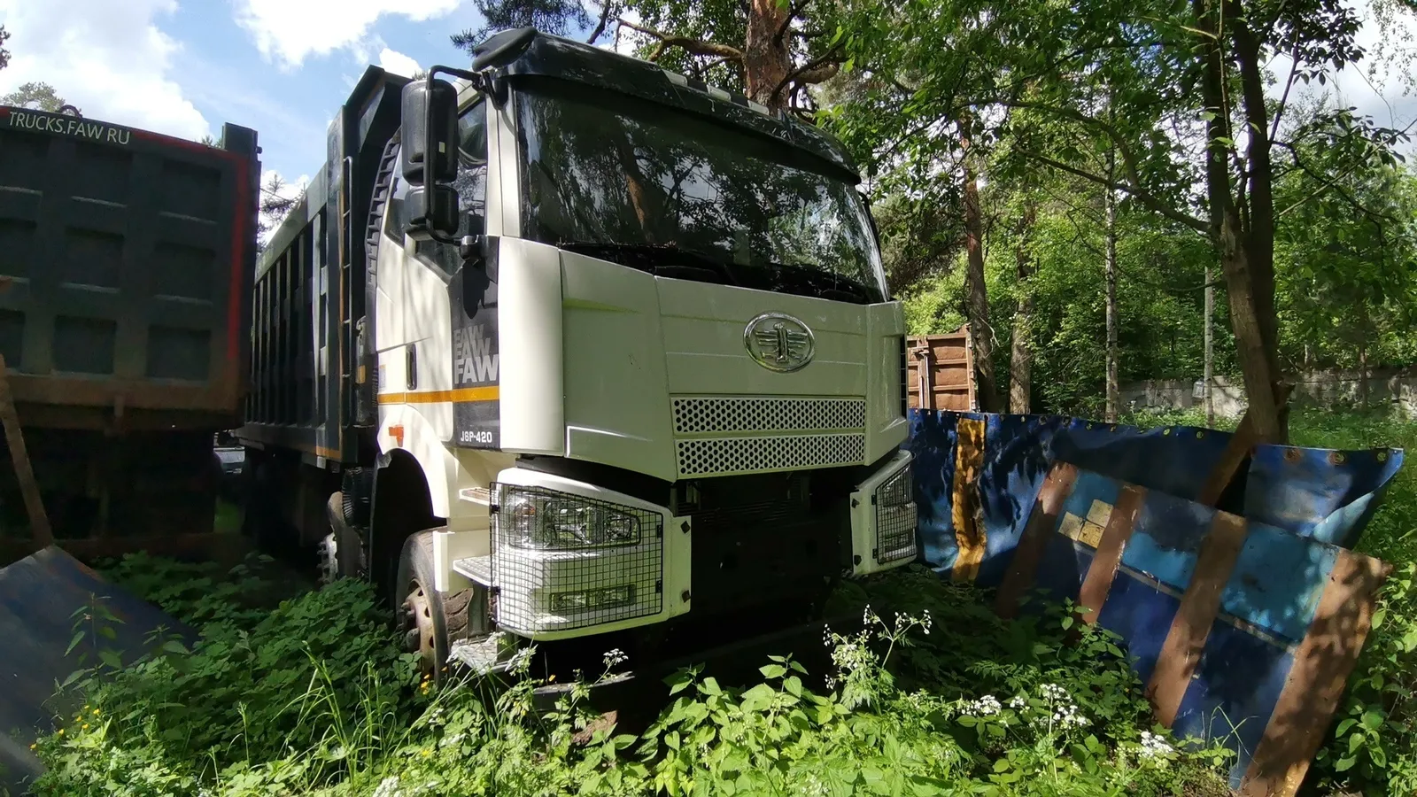 FAW J6 8x4 Самосвал, фото 2
