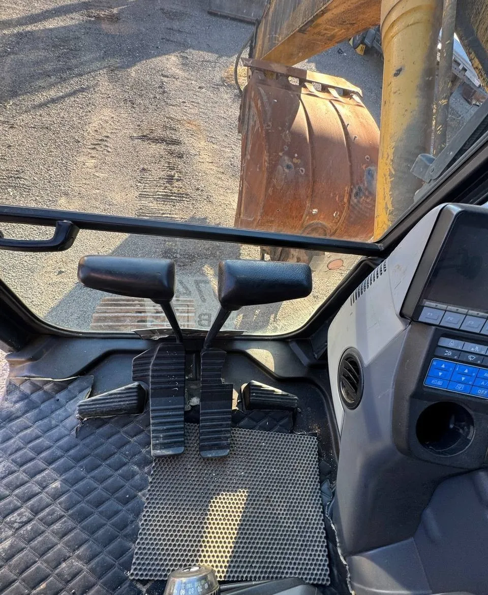 Komatsu PC 210 Экскаватор, фото 5
