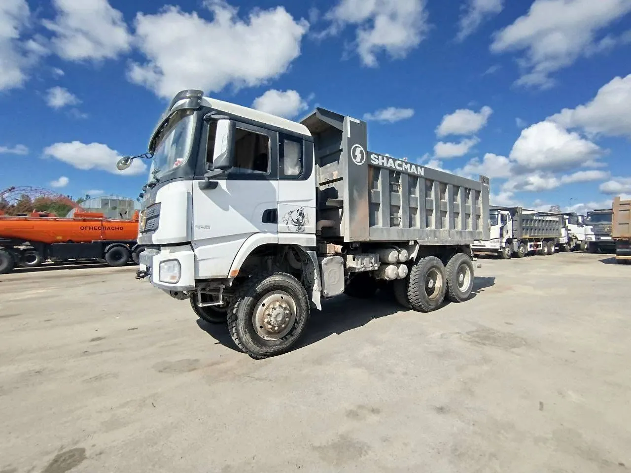 Shacman SX* 6x6 Самосвал, фото 4