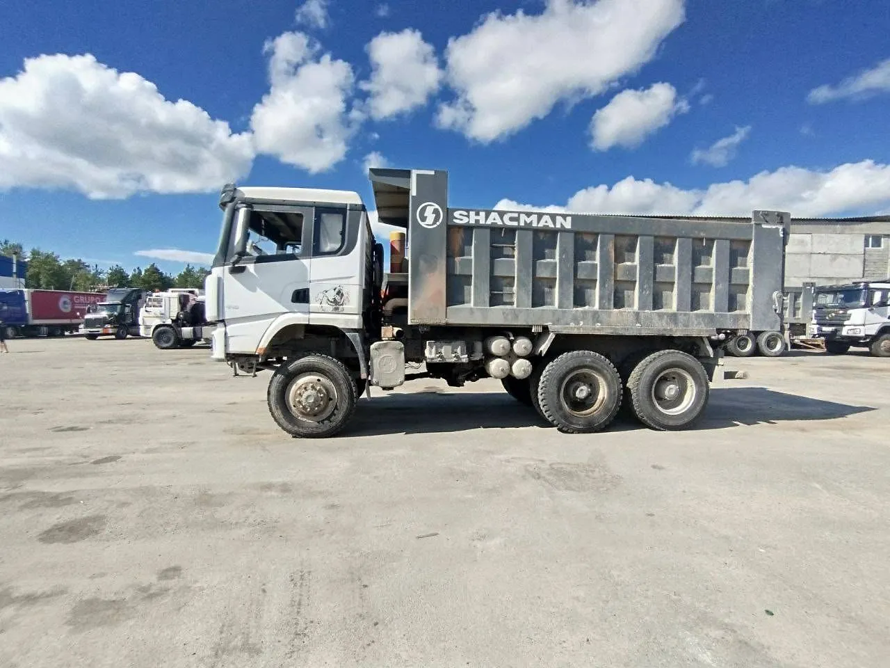 Shacman SX* 6x6 Самосвал, фото 5