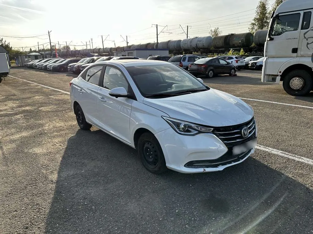 Changan Alsvin, фото 2