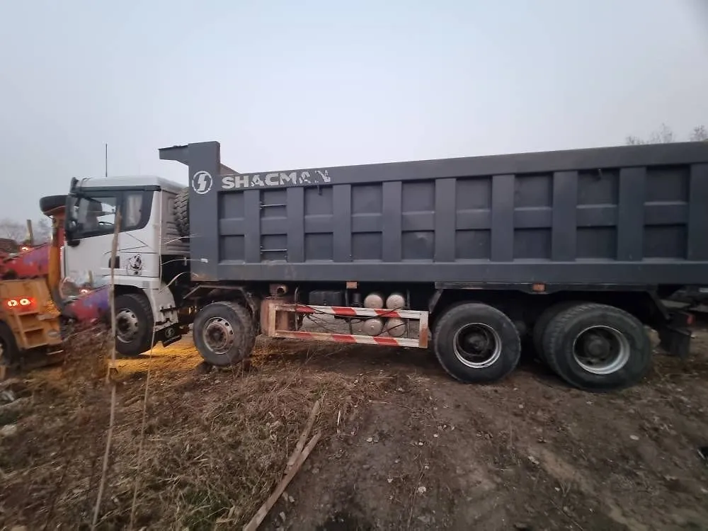 Shacman SX* 8x4 Самосвал, фото 3