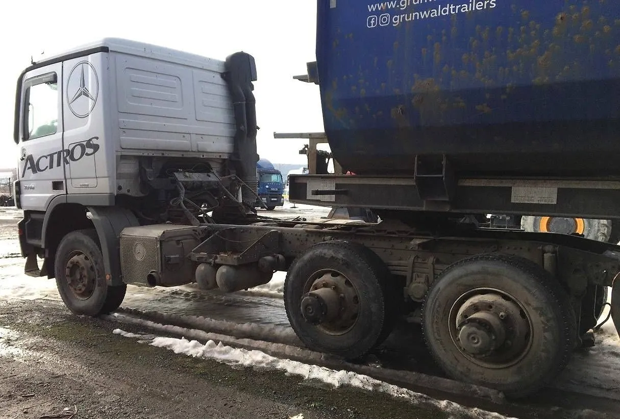 Mercedes-Benz Actros 6x4 Седельный тягач, фото 4