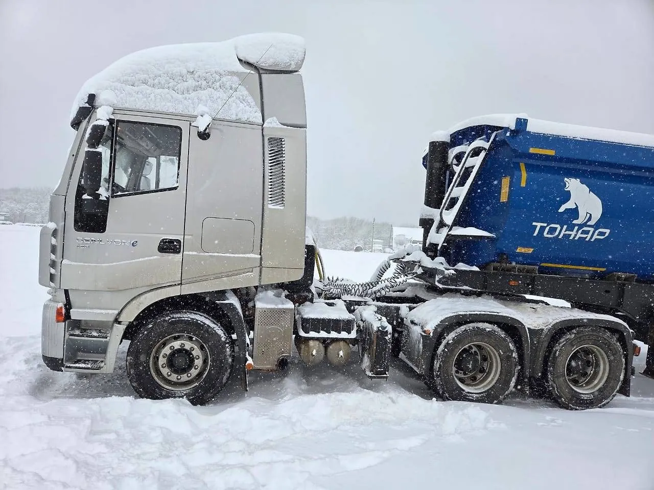 HONGYAN CQ* 6x4 Седельный тягач, фото 5
