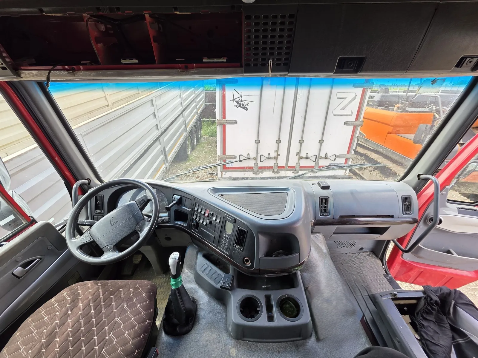 HOWO ZZ* 6x4 Самосвал, фото 5
