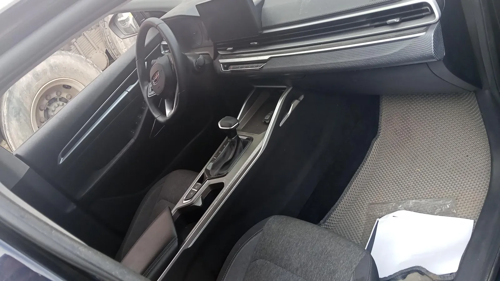 Geely Emgrand Люкс 1.5 АТ, фото 5